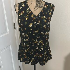 Never worn Cabi Flamo Top.